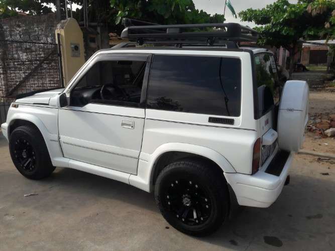 Tumomo com Jeep  escudo 