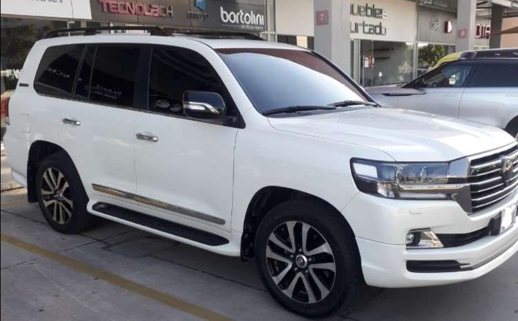 Toyota land cruiser excalibur